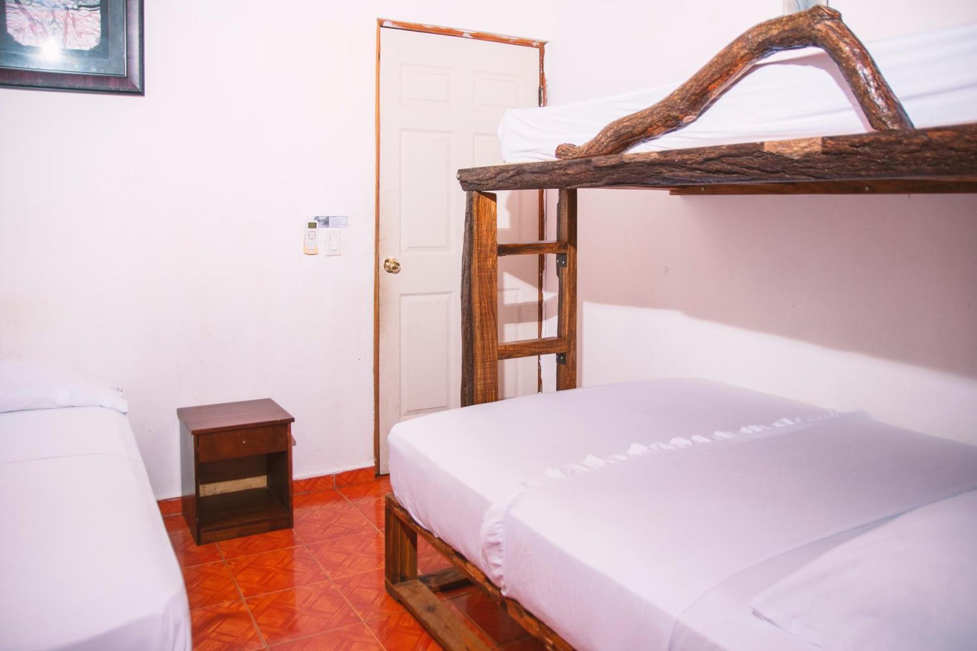 Hospedaje Villamar Nueva Gorgona Buitenkant foto